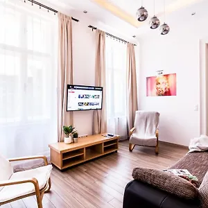 Bpr D8 Premier Appartamento Budapest